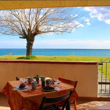 Vila House On The Sea Mascali Exteriér fotografie
